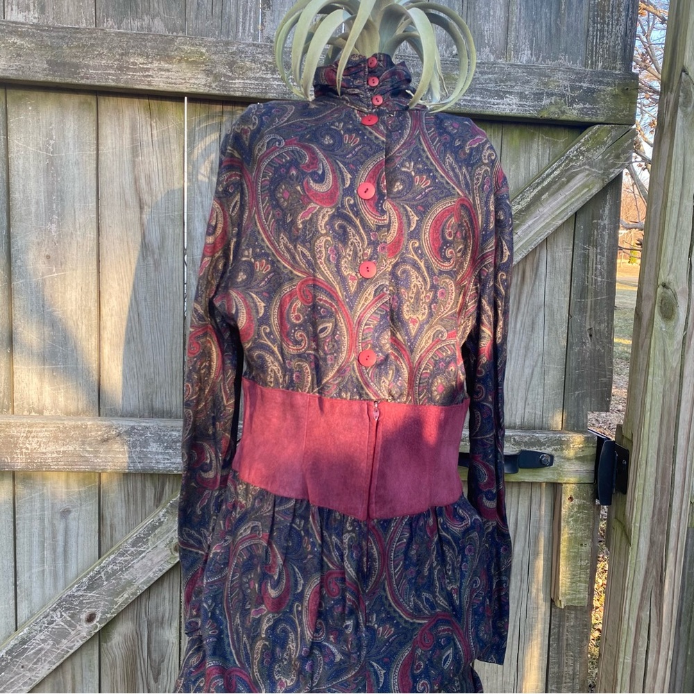Vintage 80s Paisley Button-Up Dress with Red Accents